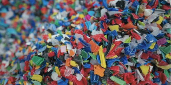 Granulaat van plastic afval